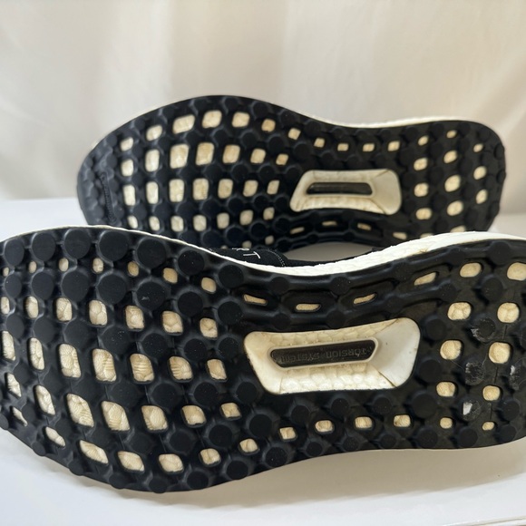 Stella McCartney Adidas Ultra Boost Women’s size 9 - Picture 13 of 14